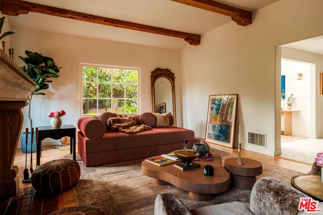 3359 Bennett Drive, Los Angeles, CA 90068