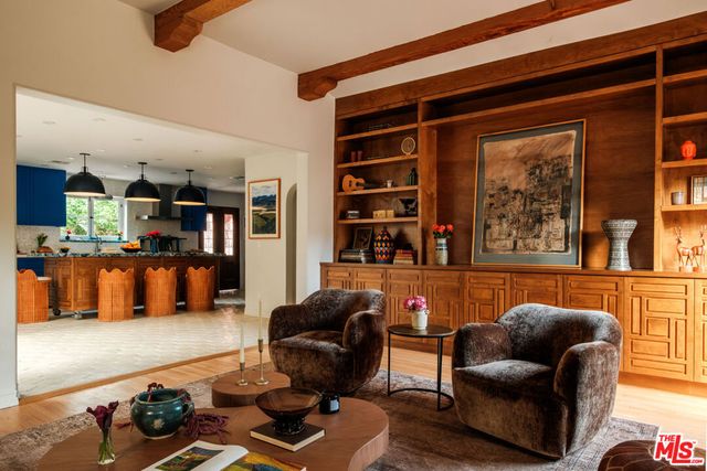 3359 Bennett Drive, Los Angeles, CA 90068