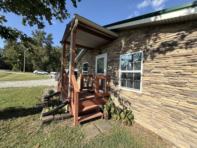 26 Water Cure Rd, Belvidere, TN 37306