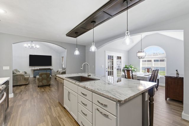 930 Brookside Drive, Marshfield, MO 65706