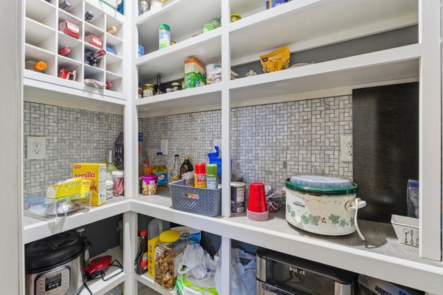 930 Brookside Drive, Marshfield, MO 65706