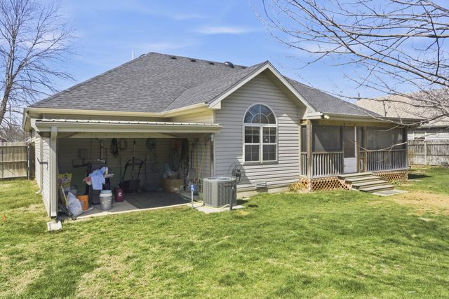 930 Brookside Drive, Marshfield, MO 65706