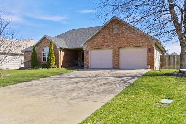 930 Brookside Drive, Marshfield, MO 65706
