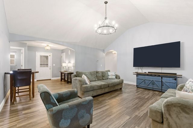 930 Brookside Drive, Marshfield, MO 65706