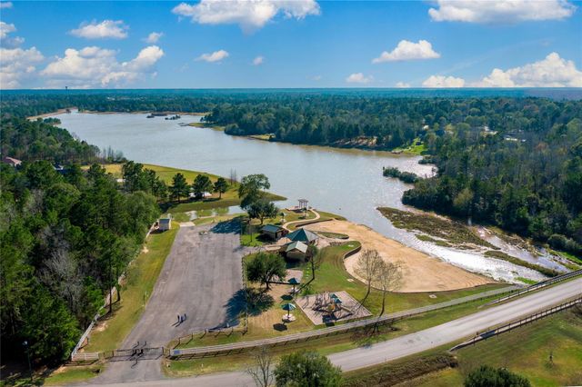 345 Ridgelake Scenic Drive, Montgomery, TX 77316