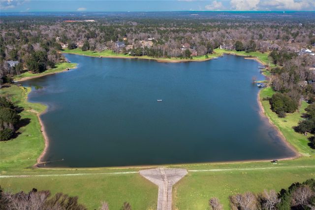 345 Ridgelake Scenic Drive, Montgomery, TX 77316