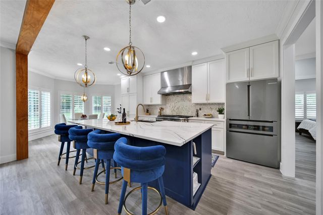 345 Ridgelake Scenic Drive, Montgomery, TX 77316