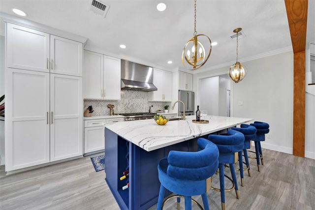 345 Ridgelake Scenic Drive, Montgomery, TX 77316