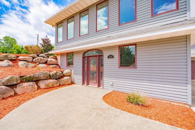 1130 Hill Street, Baraboo, WI 53913