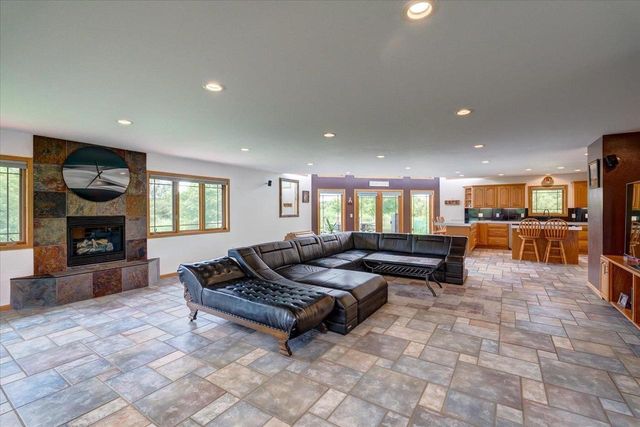1130 Hill Street, Baraboo, WI 53913