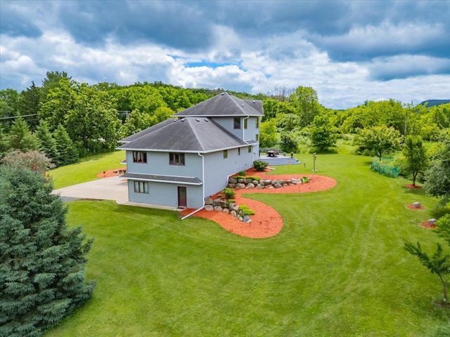1130 Hill Street, Baraboo, WI 53913