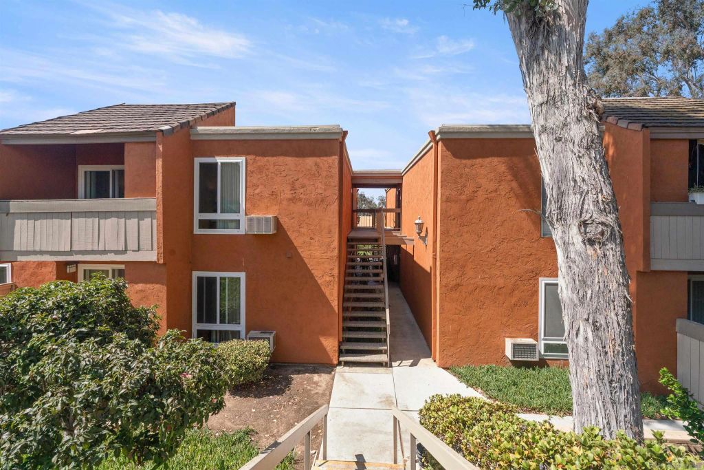 7757 Margerum Ave 247, San Diego, CA 92120