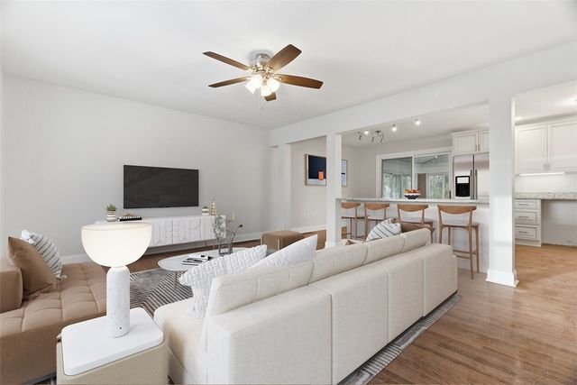 84 Hall Ave, Crafton, PA 15205