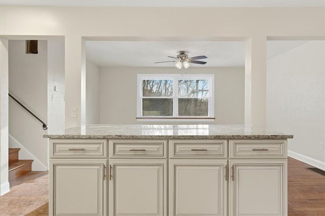 84 Hall Ave, Crafton, PA 15205