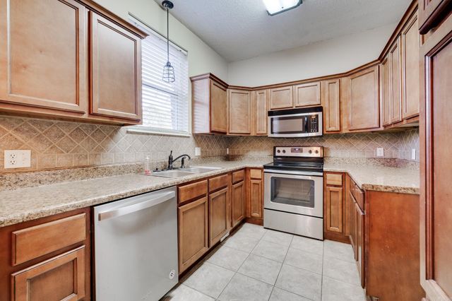 5 Piney Cove Manor, Maumelle, AR 72113