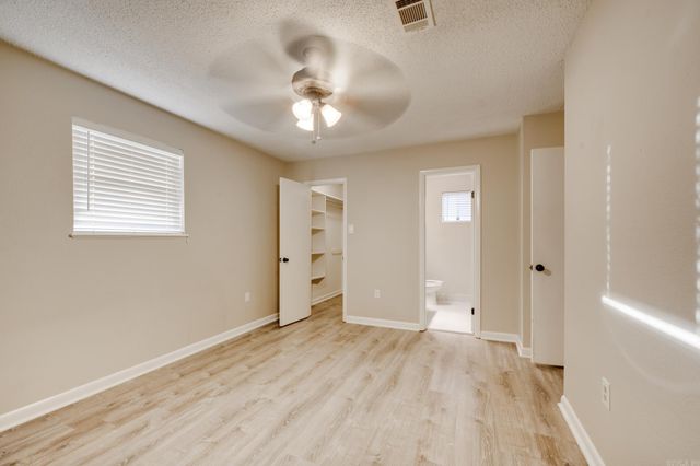 5 Piney Cove Manor, Maumelle, AR 72113