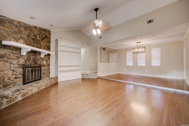 5 Piney Cove Manor, Maumelle, AR 72113