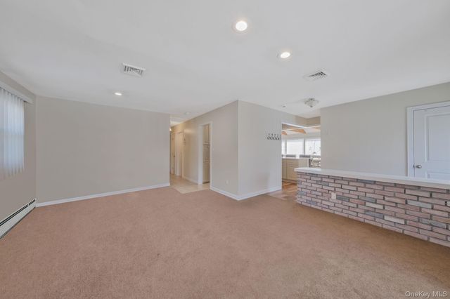 35 Strafford Street, Mastic, NY 11950