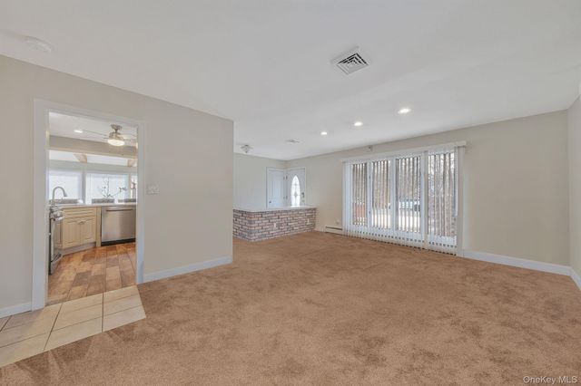 35 Strafford Street, Mastic, NY 11950