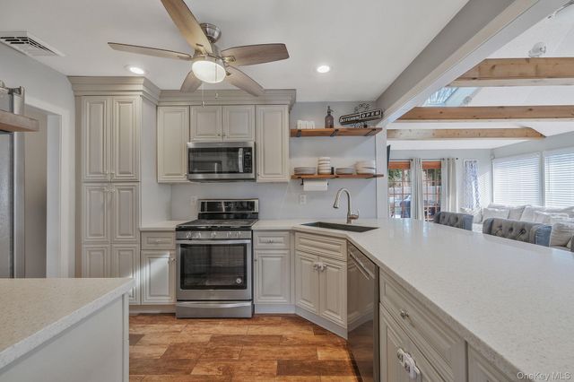 35 Strafford Street, Mastic, NY 11950