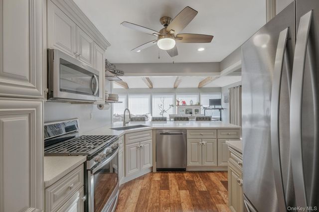 35 Strafford Street, Mastic, NY 11950