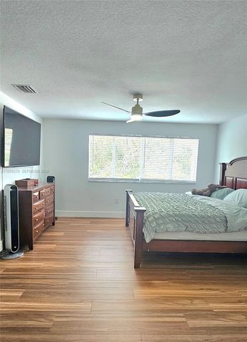 17088 NW 19th St, Pembroke Pines, FL 33028