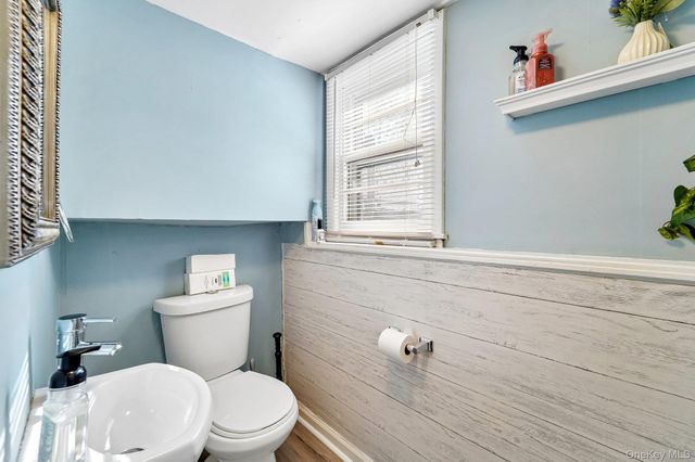 22 Oak Lane, Middletown, NY 10940