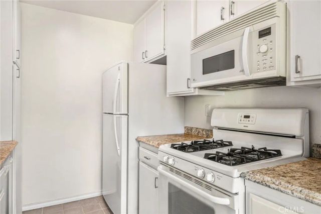 3649 Glendon Avenue 204, Los Angeles, CA 90034