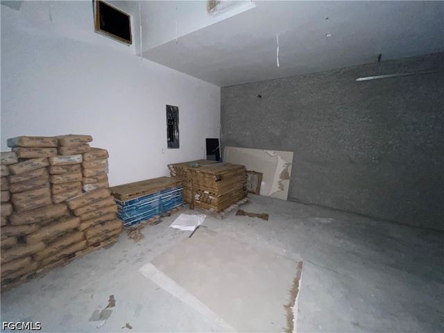 4104 NW 25th ST, Cape Coral, FL 33993