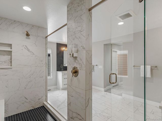 5833 Galena Street, Denver, CO 80238