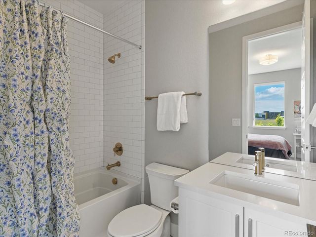 5833 Galena Street, Denver, CO 80238