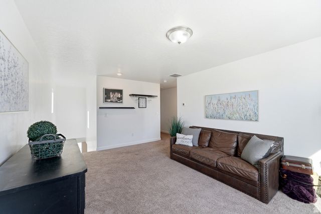 3835 W COLD POND AVE, Lehi, UT 84043