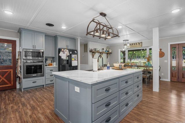 110662 S 4750 Road, Muldrow, OK 74948