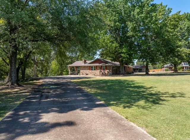 110662 S 4750 Road, Muldrow, OK 74948