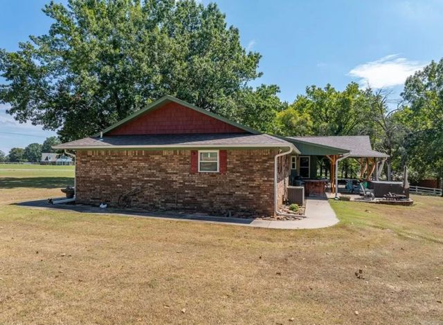 110662 S 4750 Road, Muldrow, OK 74948