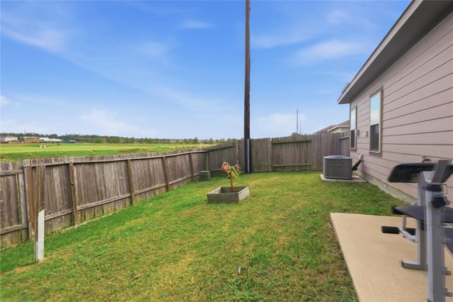 9938 Yanet Grove Lane, Houston, TX 77044