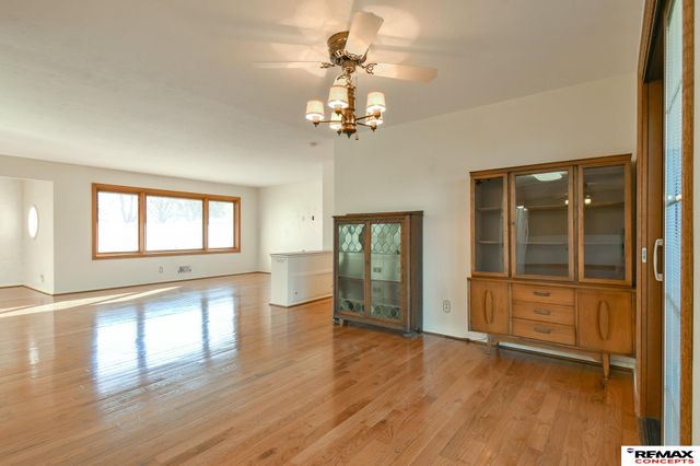 10331 N 145th Street, Waverly, NE 68462