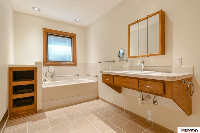 10331 N 145th Street, Waverly, NE 68462