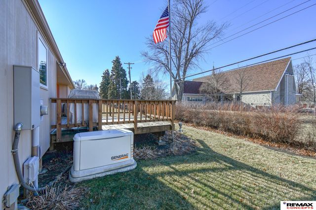 10331 N 145th Street, Waverly, NE 68462