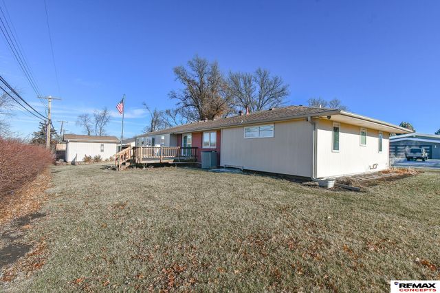 10331 N 145th Street, Waverly, NE 68462
