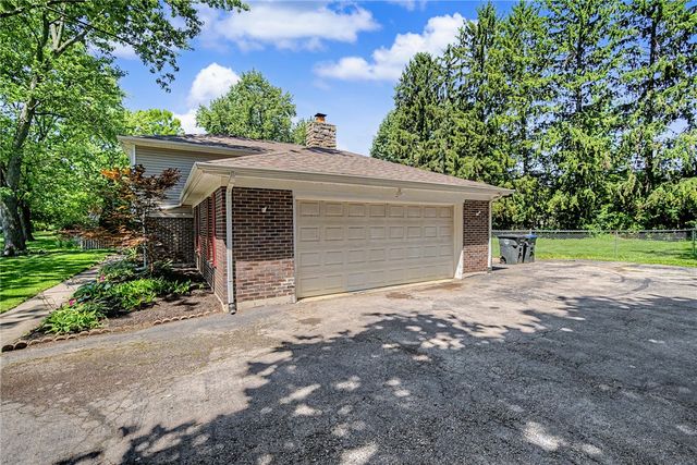 5309 Red Coach Road, Centerville, OH 45429