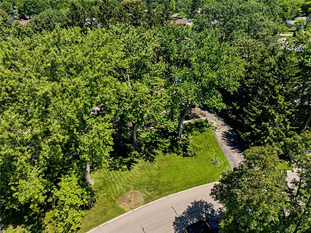 5309 Red Coach Road, Centerville, OH 45429