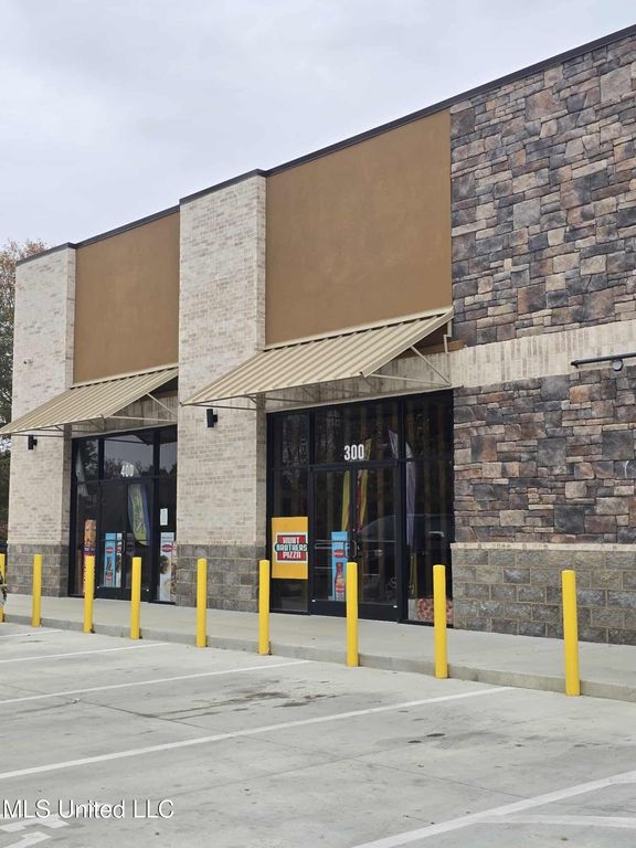 7550 Alexander Road, 300, Olive Branch, MS 38654 — photo 3
