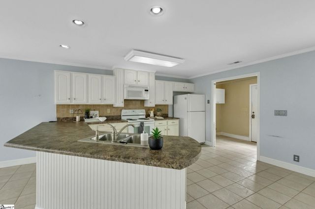 115 Taylors Road, Taylors, SC 29687