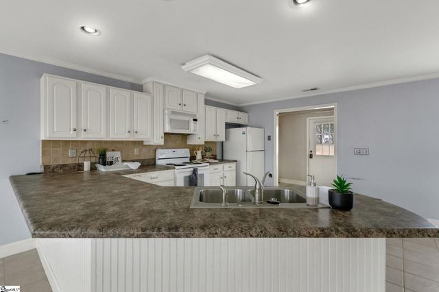 115 Taylors Road, Taylors, SC 29687