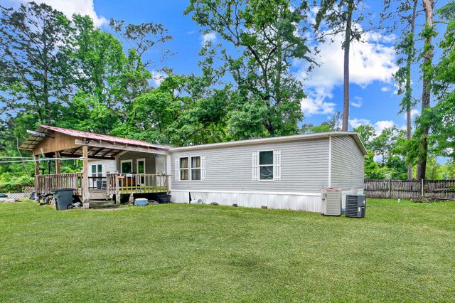 23594 Pine Forest Drive, New Caney, TX 77357