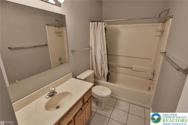 117 Brandywine Drive, Bethlehem Twp, PA 18020