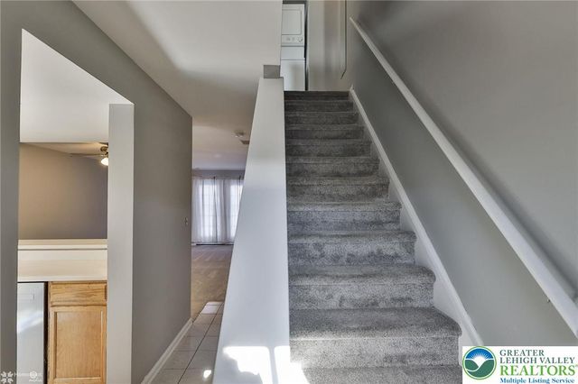 117 Brandywine Drive, Bethlehem Twp, PA 18020