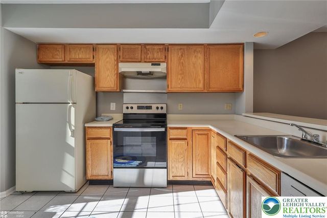 117 Brandywine Drive, Bethlehem Twp, PA 18020