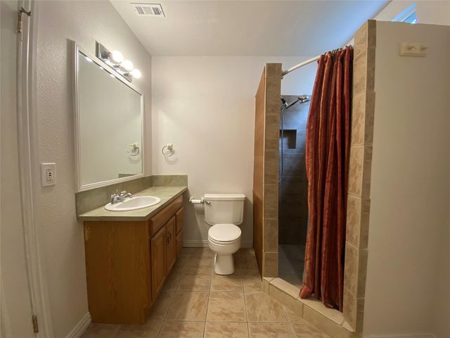 1516 Lisa DR B, Austin, TX 78733